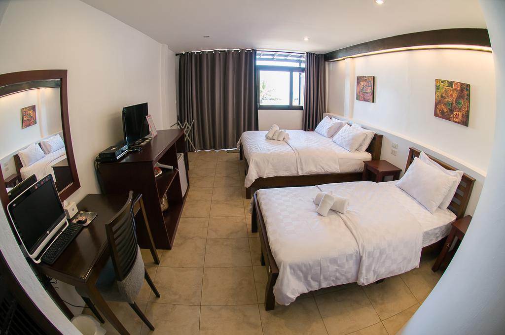 Baantalay Thungwualaen Hotel Pathiu Bagian luar foto