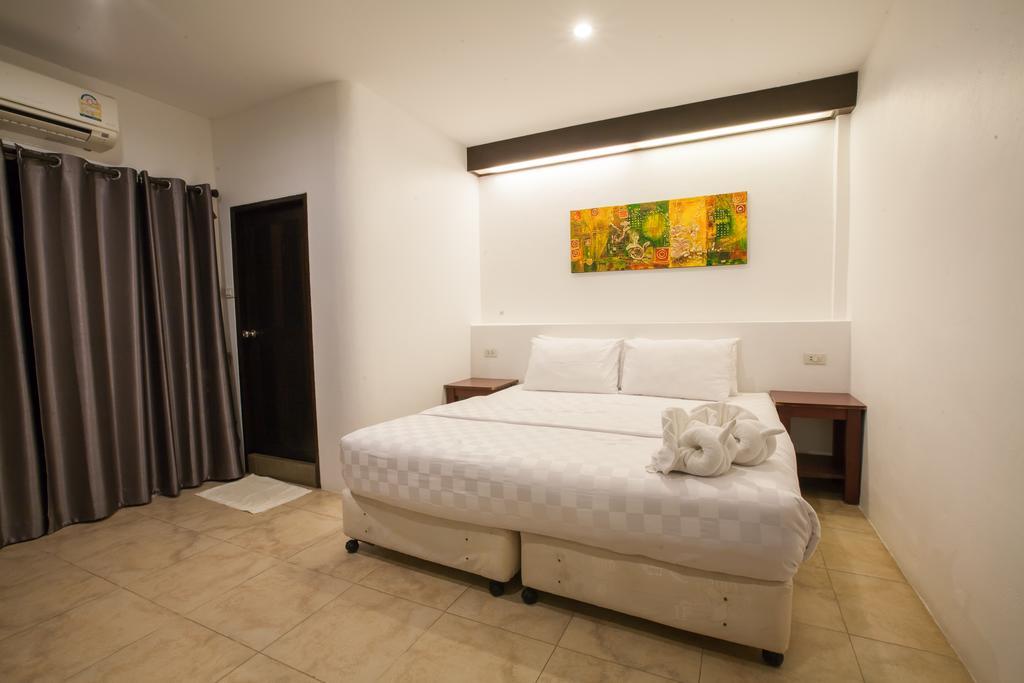Baantalay Thungwualaen Hotel Pathiu Bagian luar foto